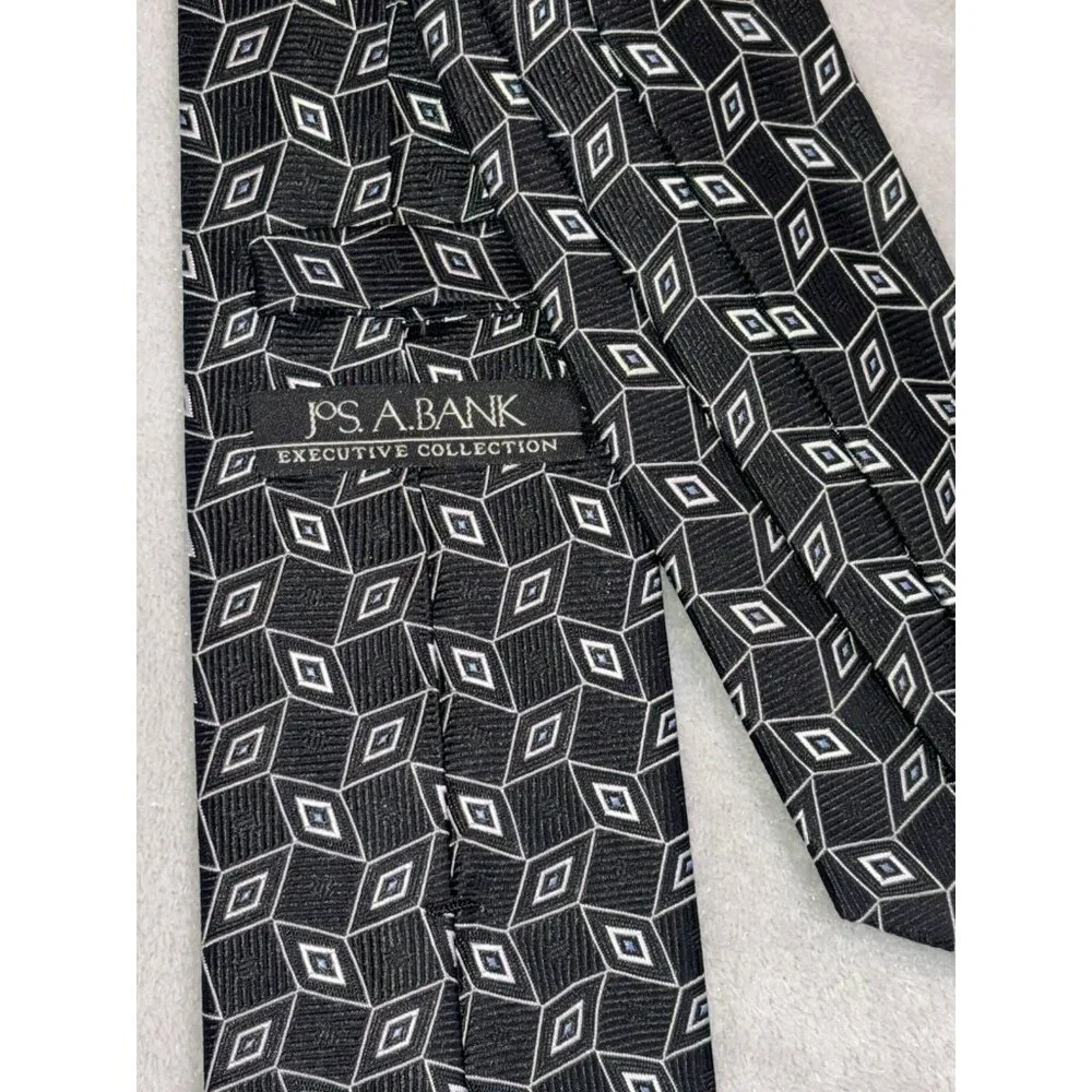 Jos A Bank Men’s 100% Silk Necktie Fast Shipping! Luxury Geometric Tie‎